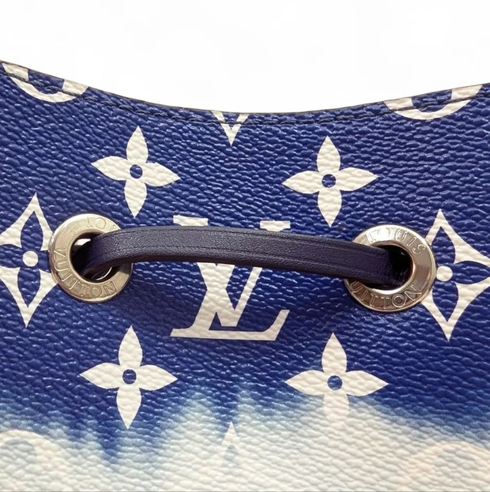 ✨️( Excellent Condition) Authentic Louis Vuitton Neonoe MM Monogram Blue Escale - Picture 14 of 16